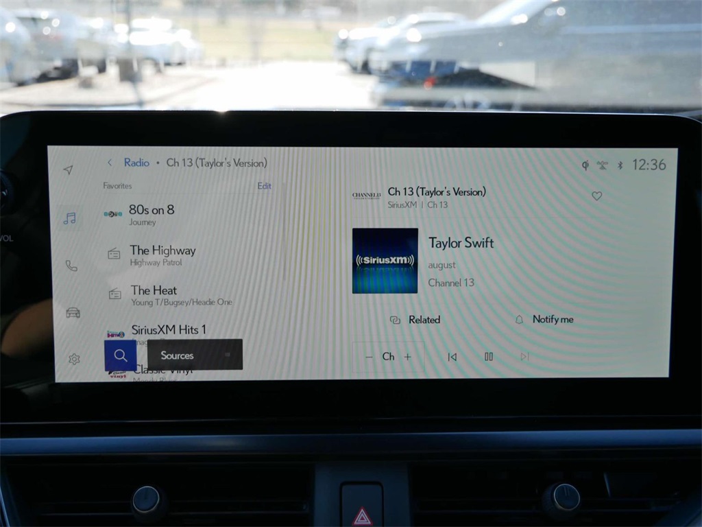 2025 Lexus UX 300h Premium 18