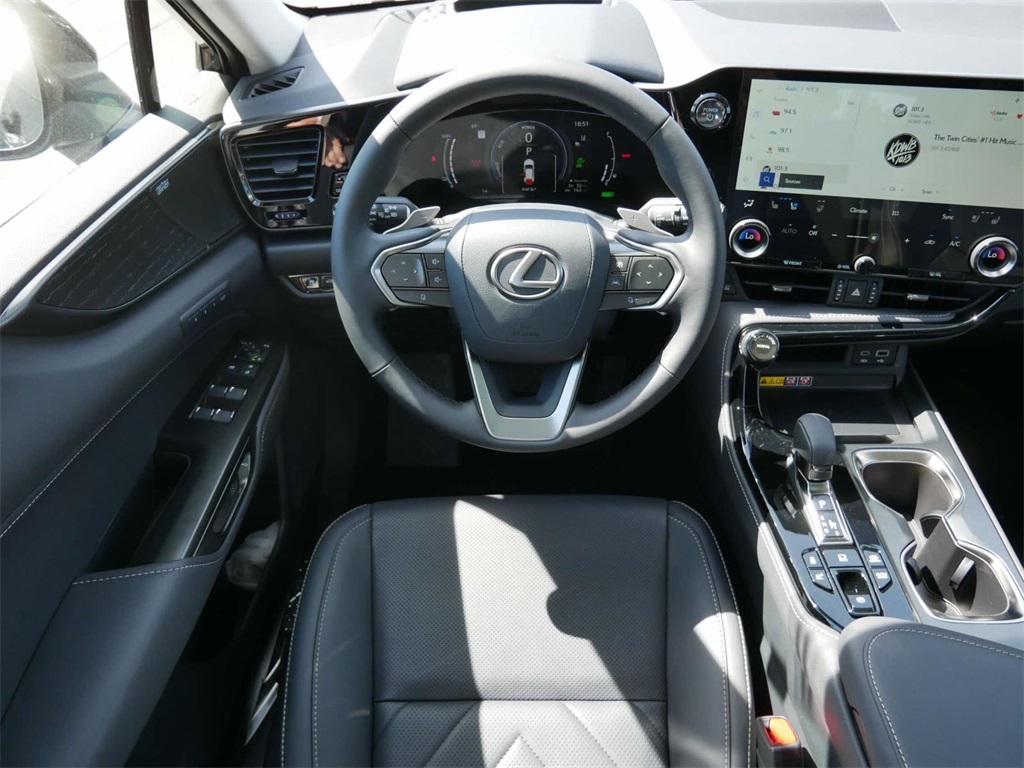 2025 Lexus NX 450h+ Luxury 11