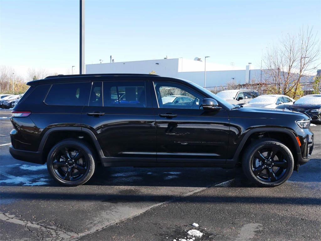 2023 Jeep Grand Cherokee L Altitude 7