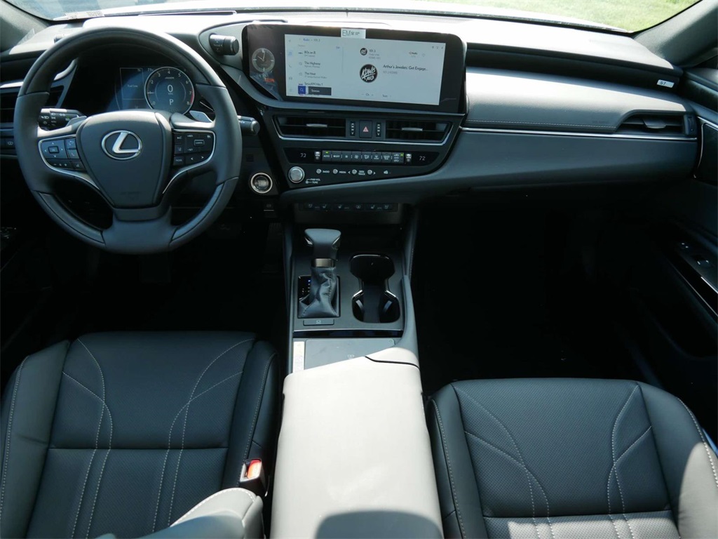 2025 Lexus ES 350 Luxury 12