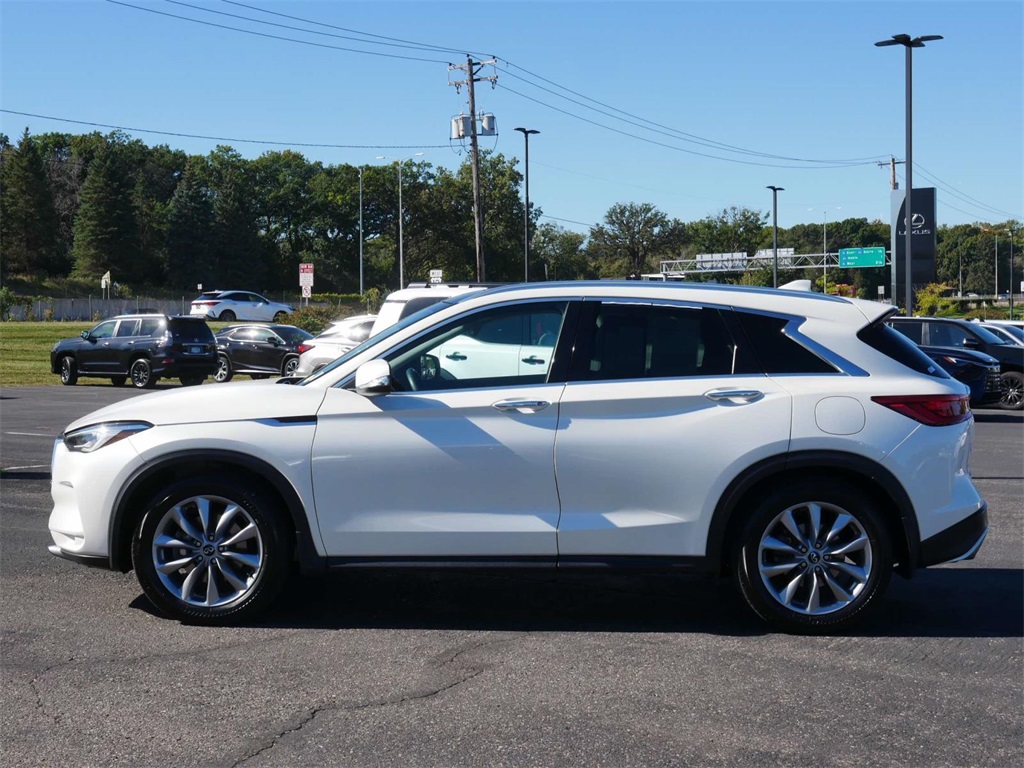 2019 INFINITI QX50 LUXE 3