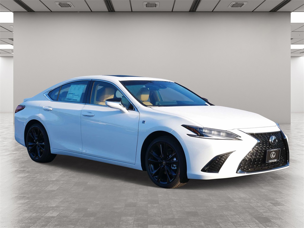 2025 Lexus ES 300h Luxury 1