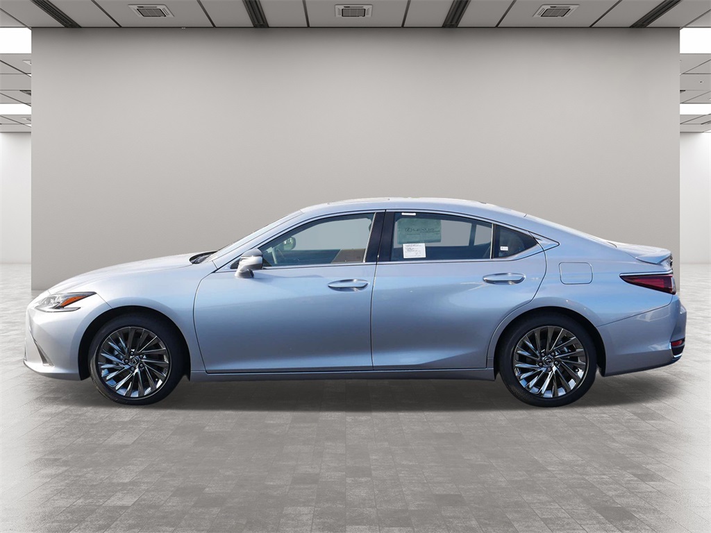 2025 Lexus ES 300h Ultra Luxury 3