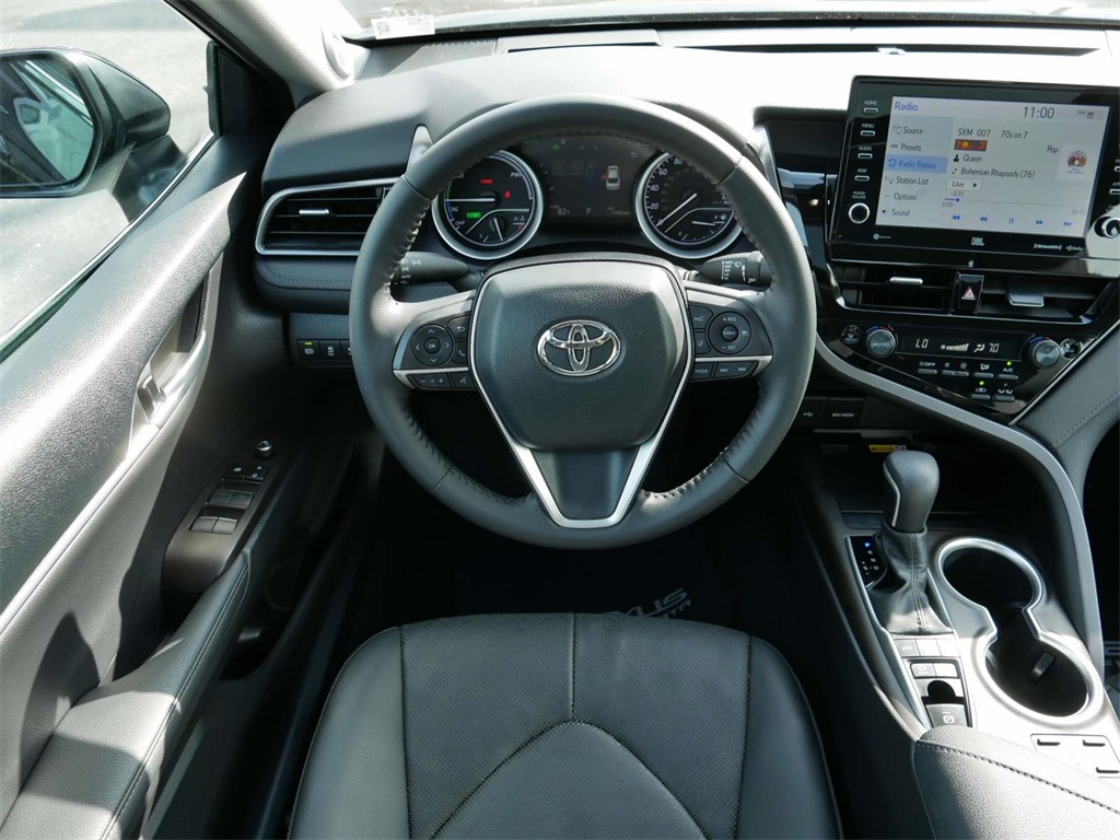 2022 Toyota Camry Hybrid XLE 11