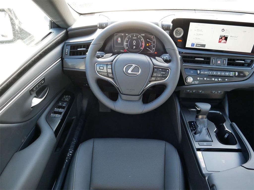 2025 Lexus ES 350 11