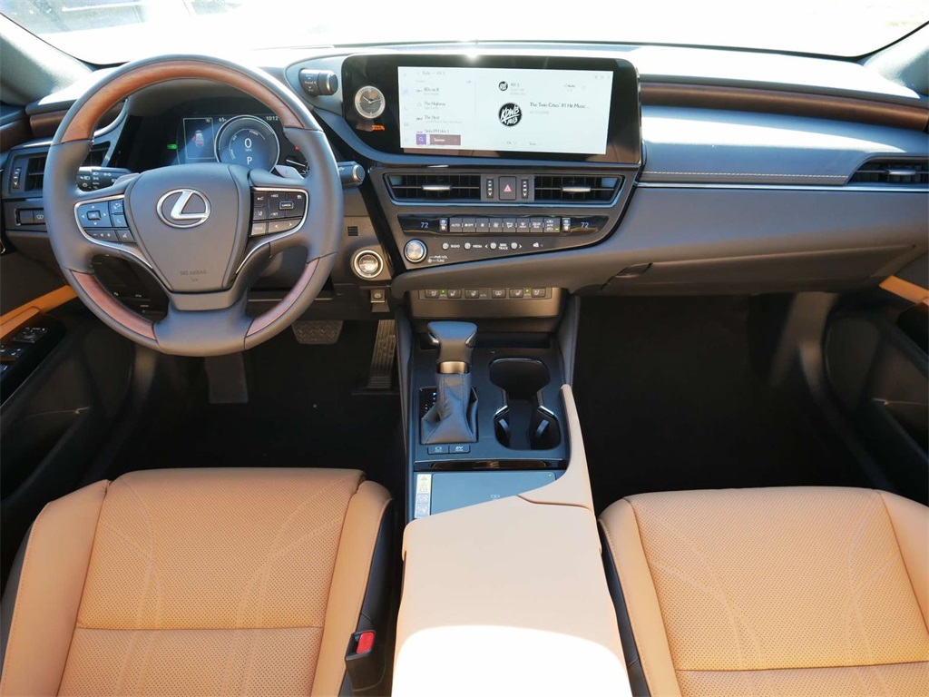 2025 Lexus ES 300h Ultra Luxury 12