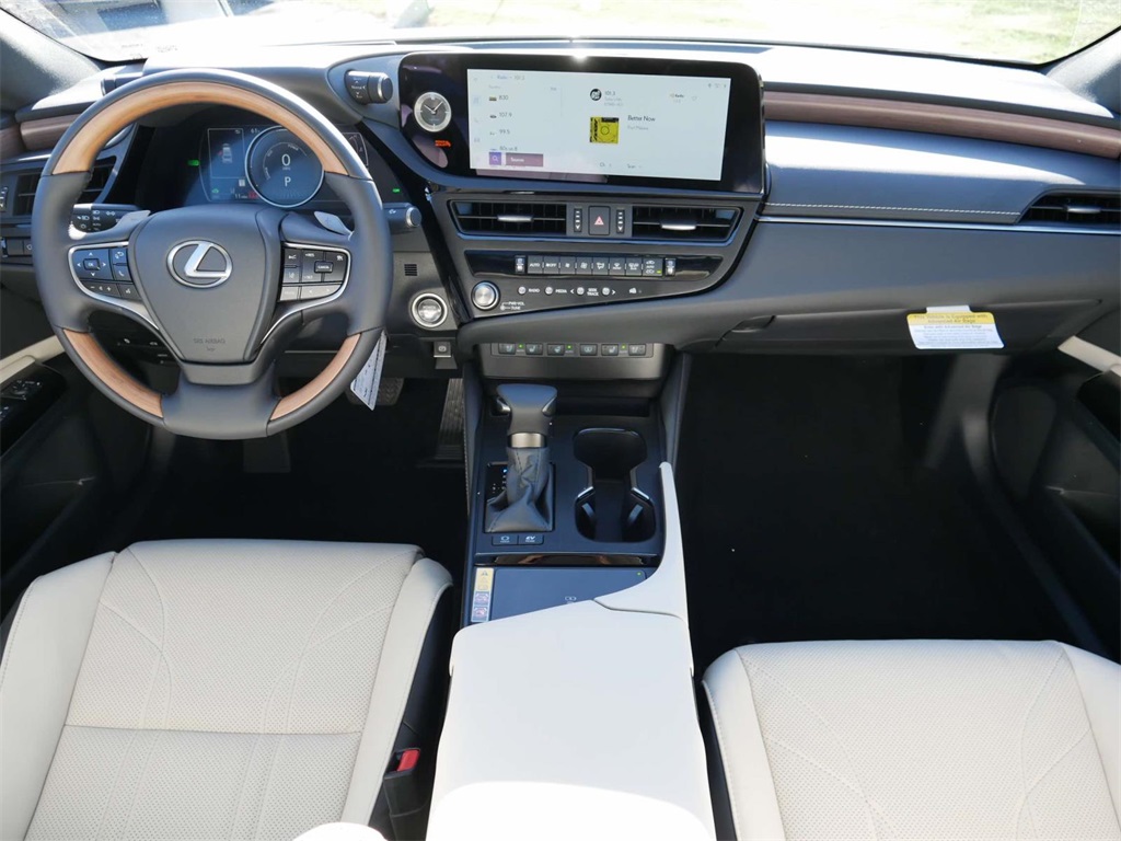 2025 Lexus ES 300h Ultra Luxury 12