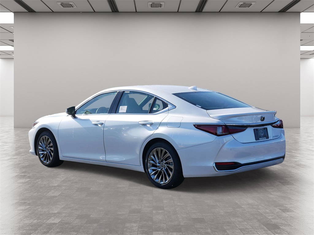 2025 Lexus ES 300h Ultra Luxury 4