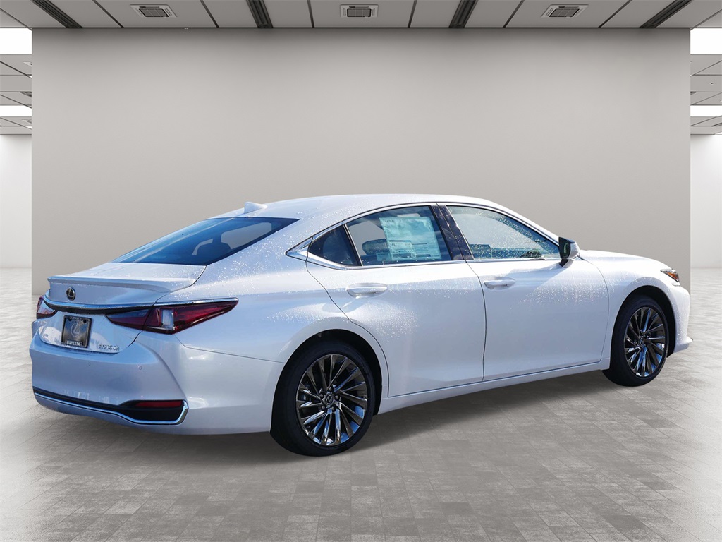 2025 Lexus ES 300h Ultra Luxury 5