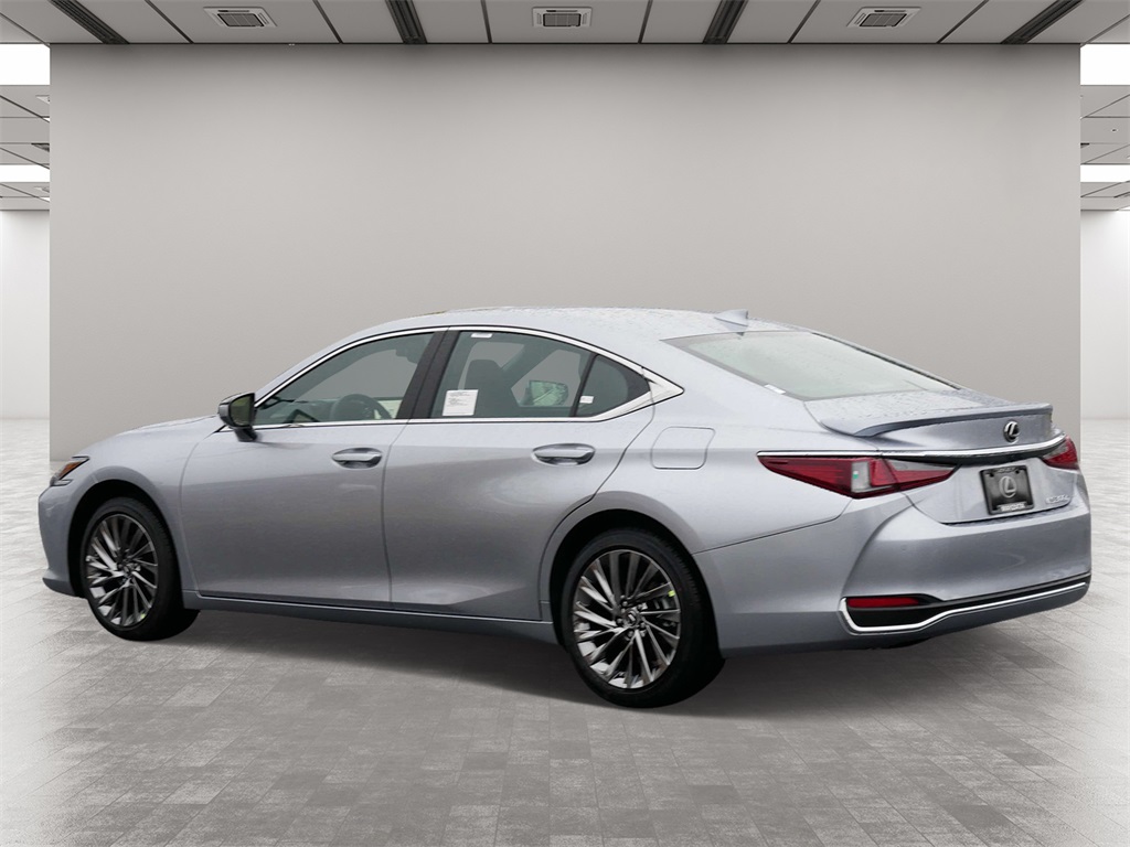 2025 Lexus ES 300h Luxury 4