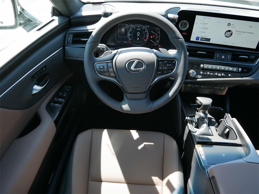 2025 Lexus ES 350 12