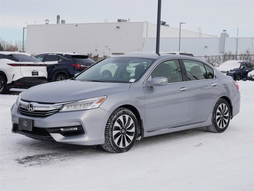 2017 Honda Accord Hybrid Touring 2