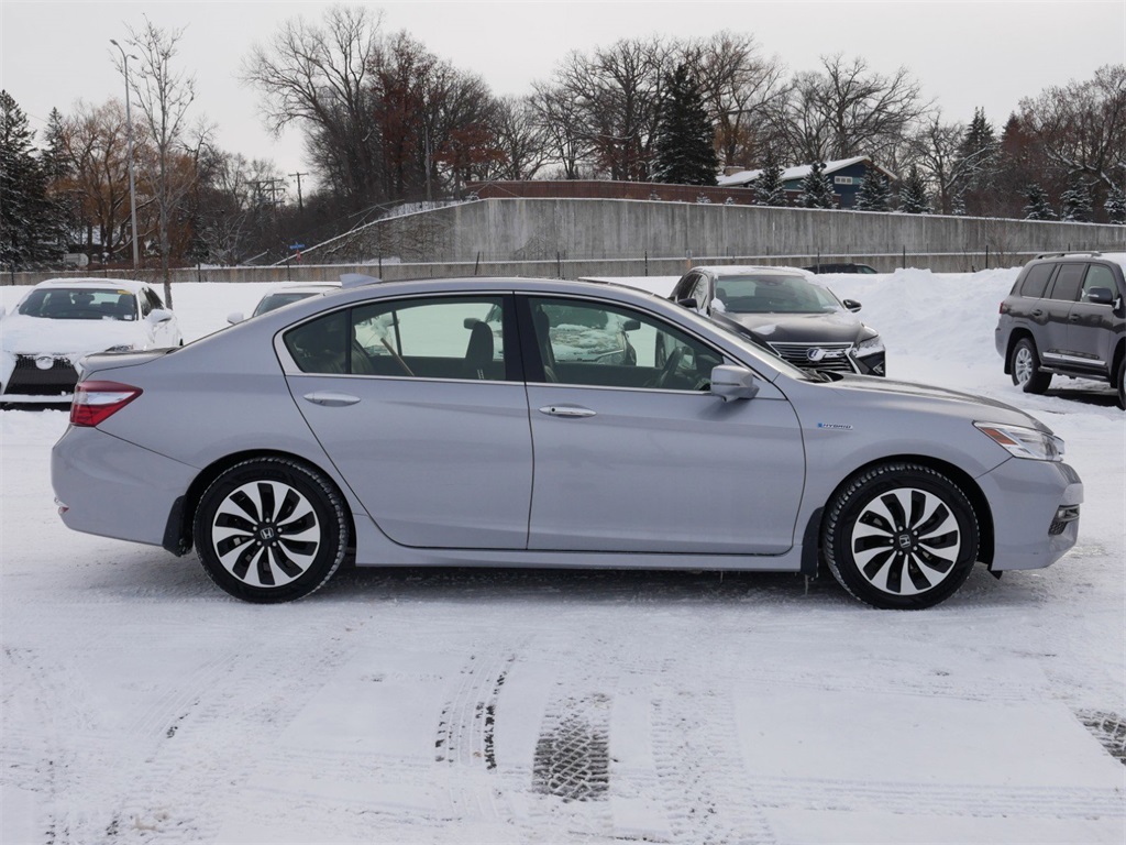 2017 Honda Accord Hybrid Touring 6