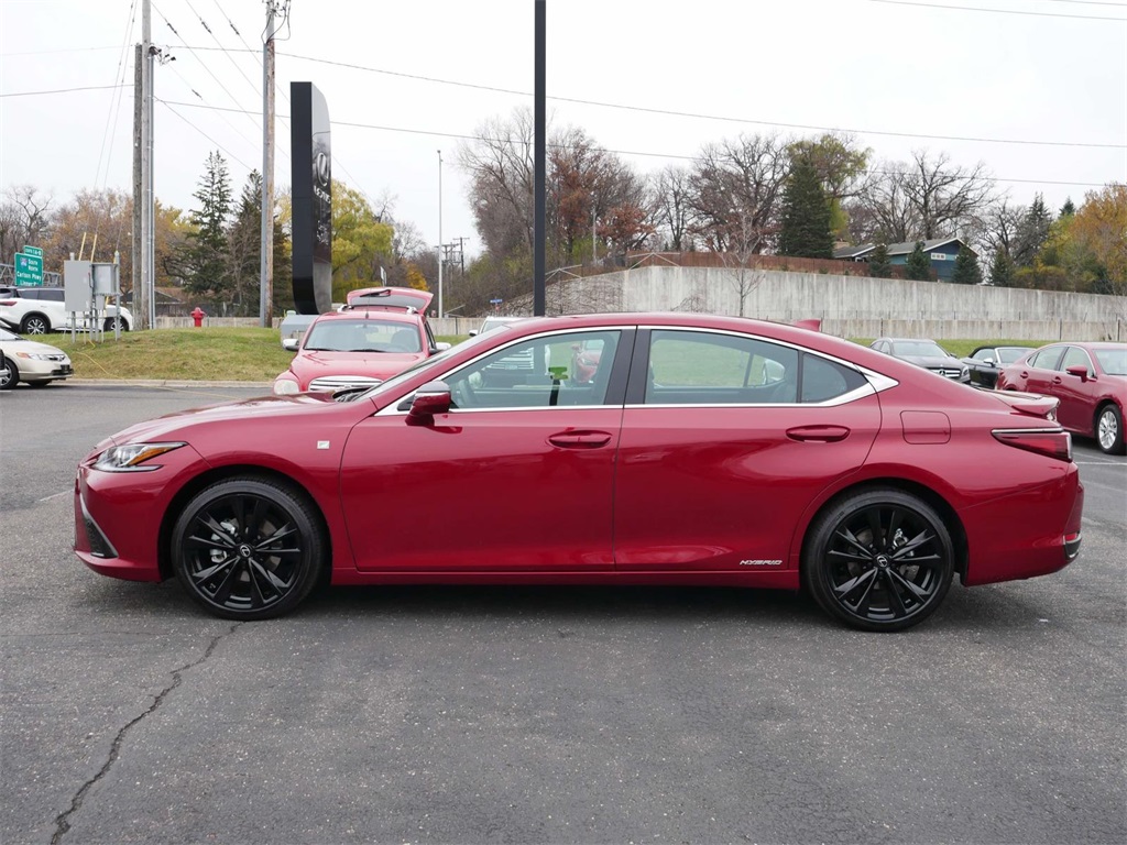 2022 Lexus ES 300h 3