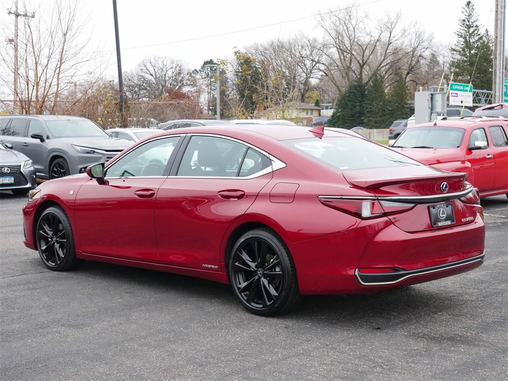 2022 Lexus ES 300h 4