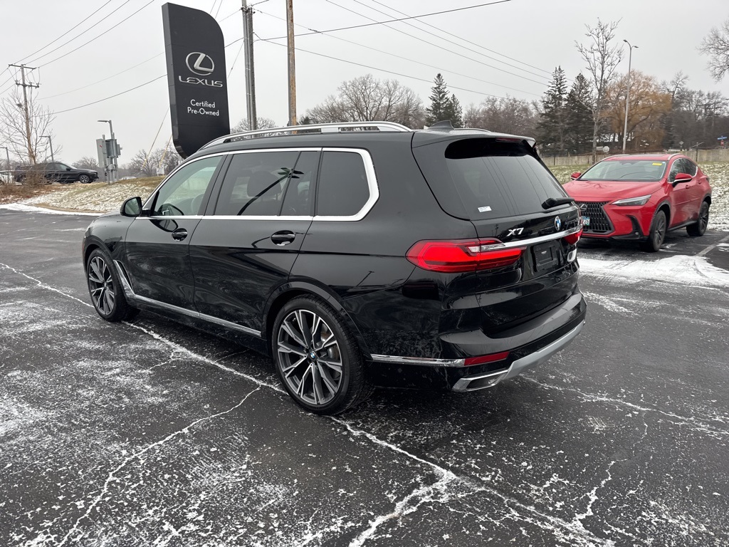 2022 BMW X7 xDrive40i 8