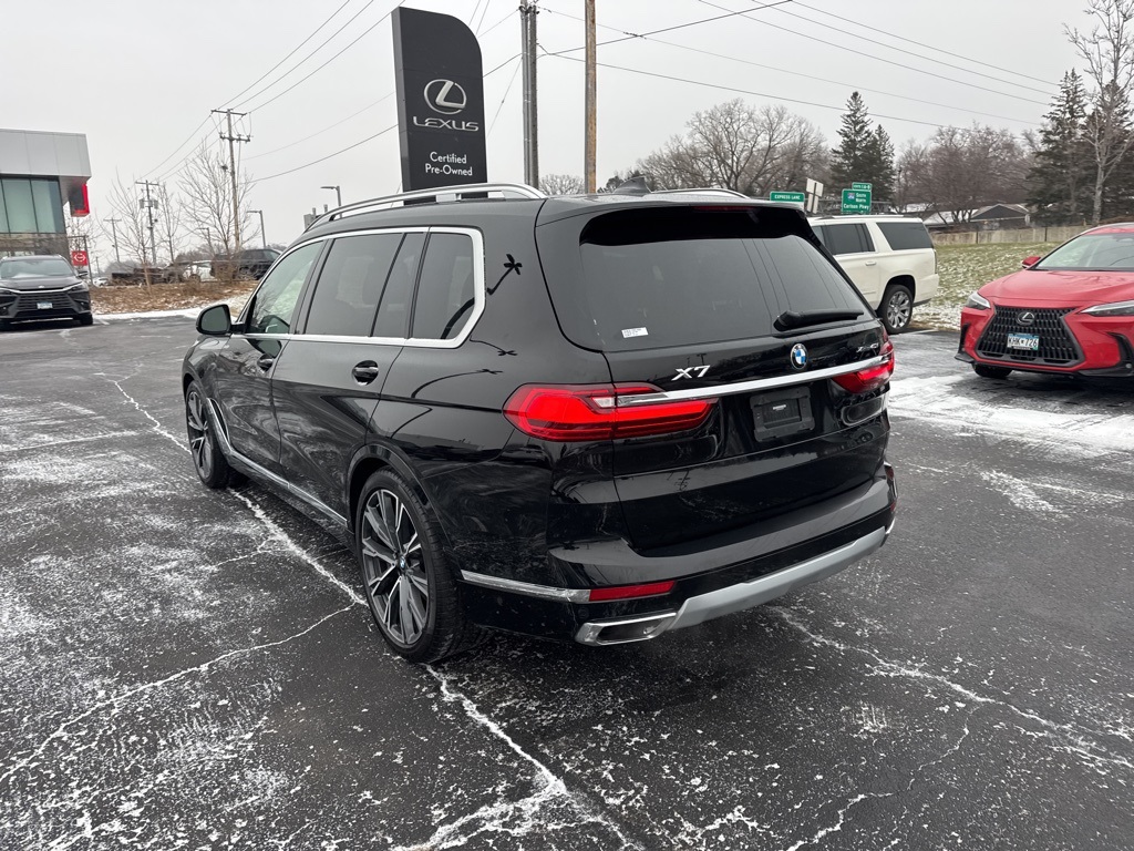 2022 BMW X7 xDrive40i 9