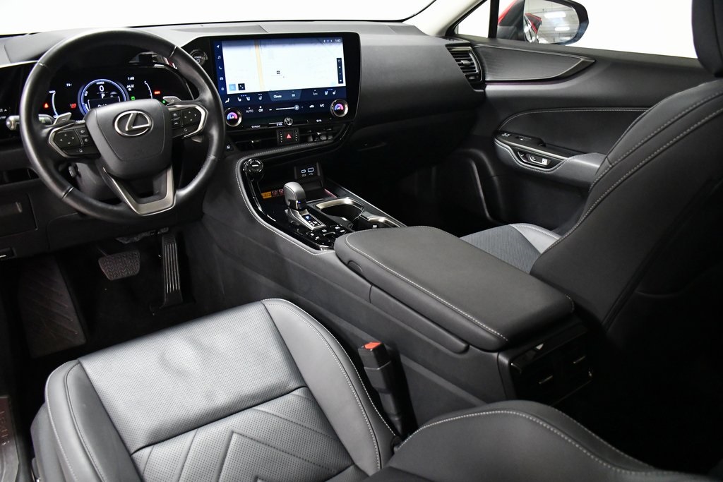 2024 Lexus NX 450h+ Luxury 17