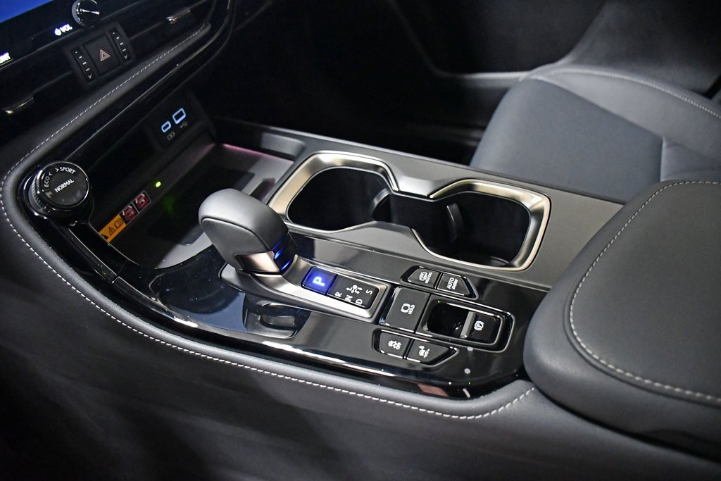 2024 Lexus NX 450h+ Luxury 31