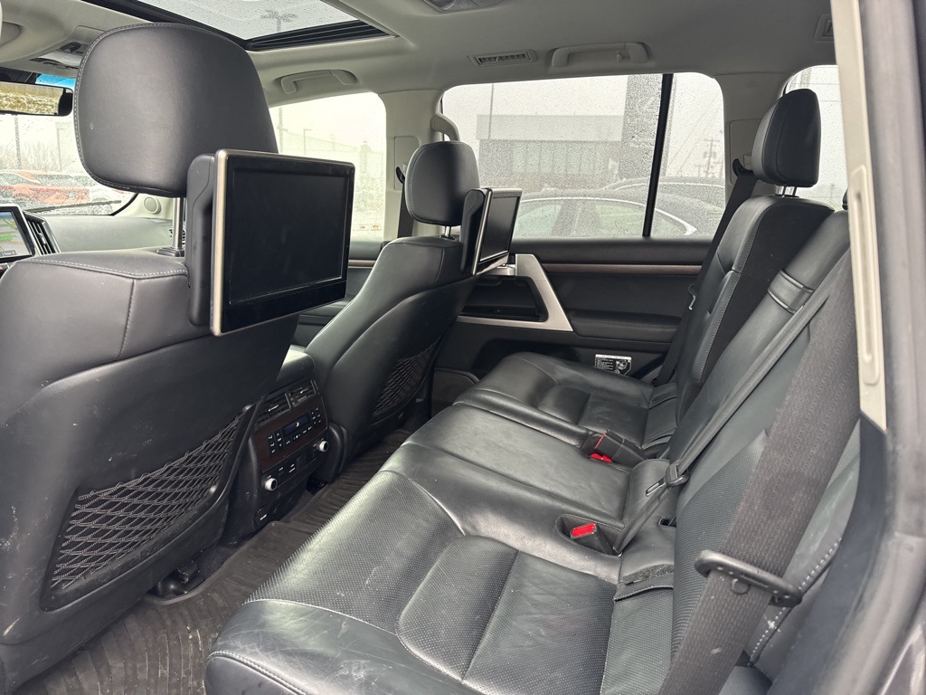 2016 Toyota Land Cruiser Base 23