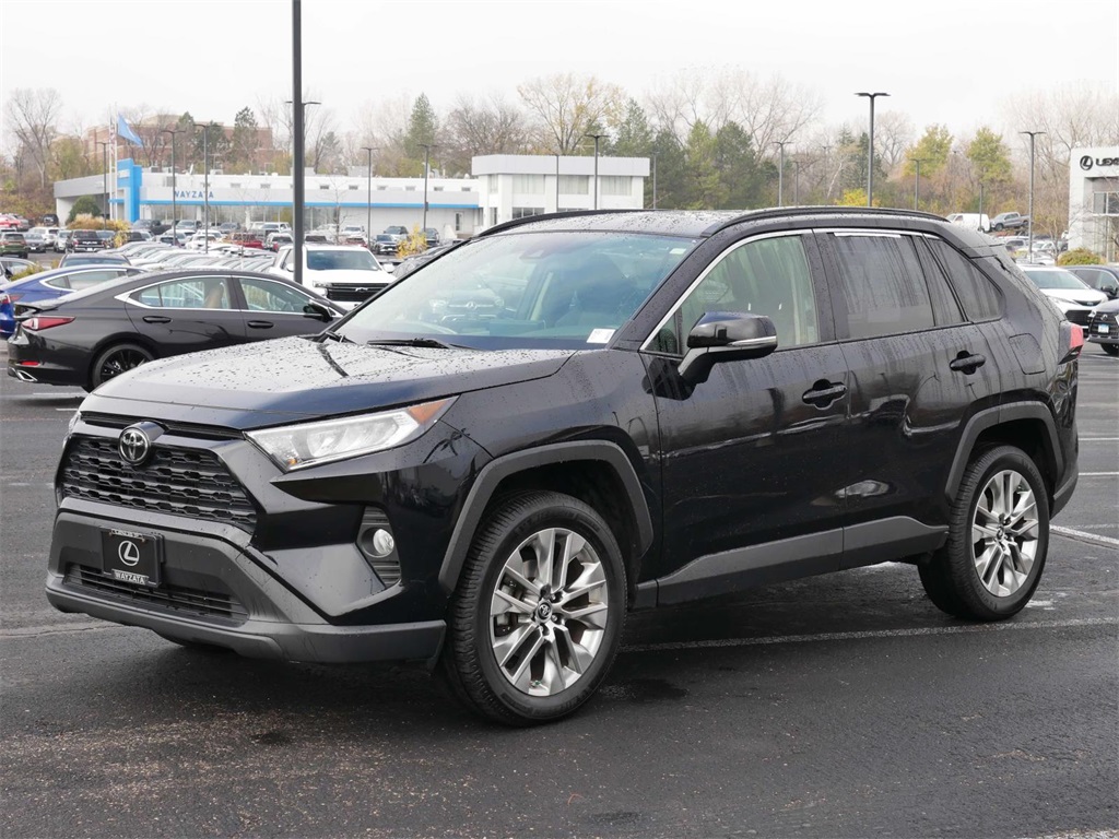 2019 Toyota RAV4 XLE Premium 2