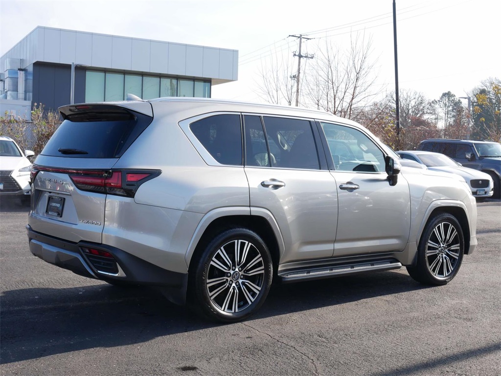 2022 Lexus LX 600 Luxury 5