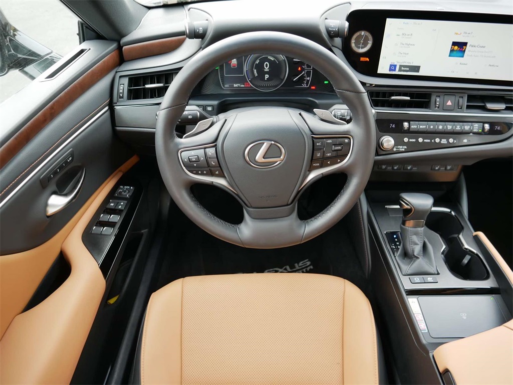 2024 Lexus ES 300h 11