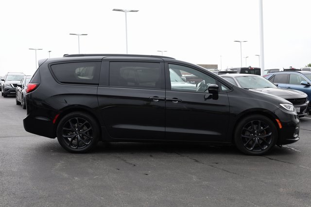 2023 Chrysler Pacifica Limited 4