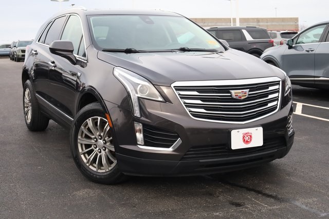 2017 Cadillac XT5 Luxury 2