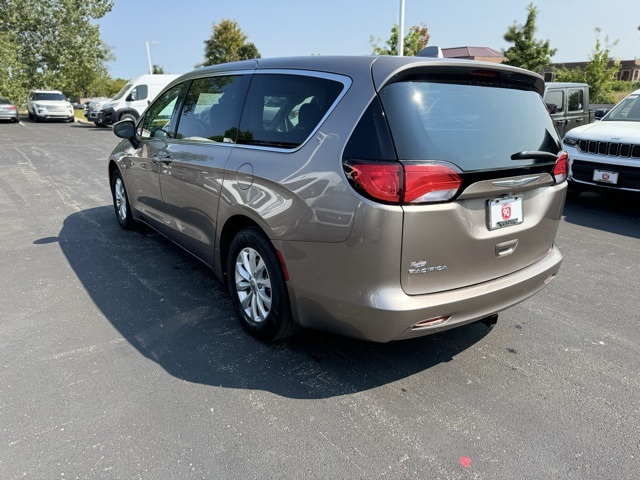 2017 Chrysler Pacifica Touring 6