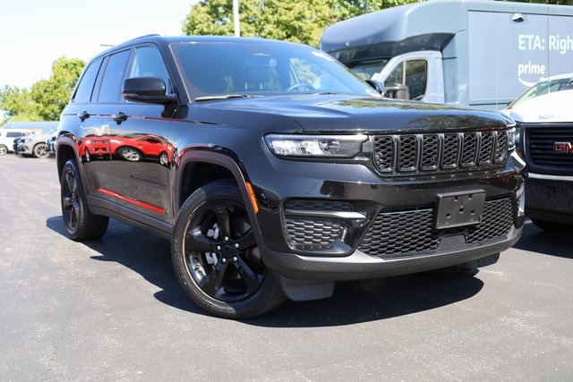 2022 Jeep Grand Cherokee Altitude 2