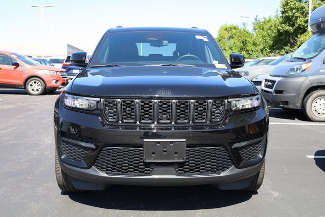 2022 Jeep Grand Cherokee Altitude 3