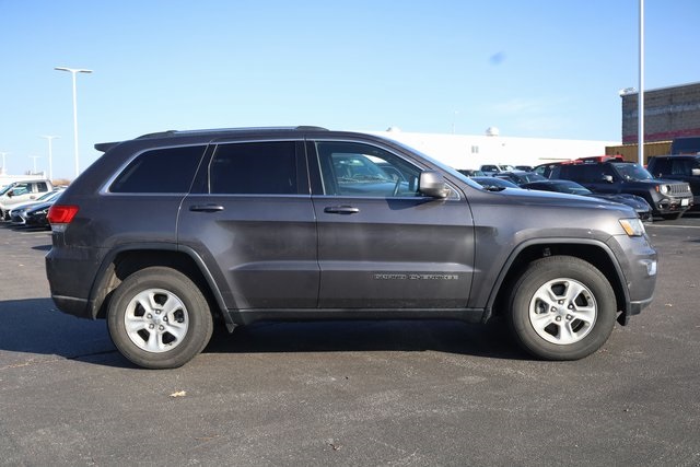 2017 Jeep Grand Cherokee Laredo 3