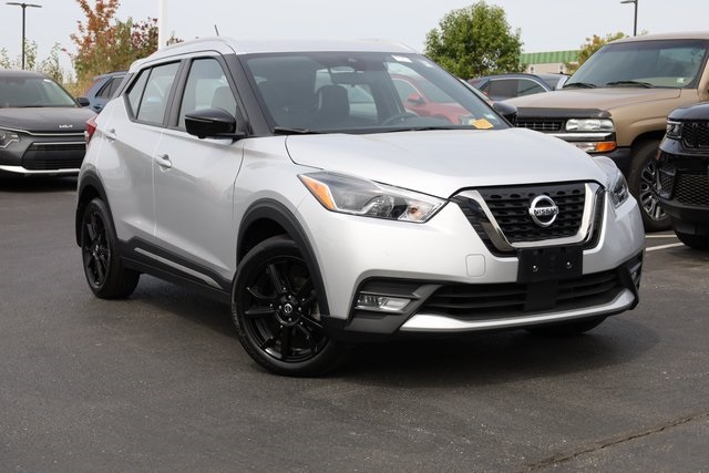 2020 Nissan Kicks SR 2