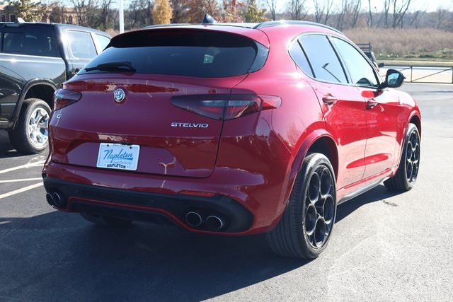 2022 Alfa Romeo Stelvio Quadrifoglio 7