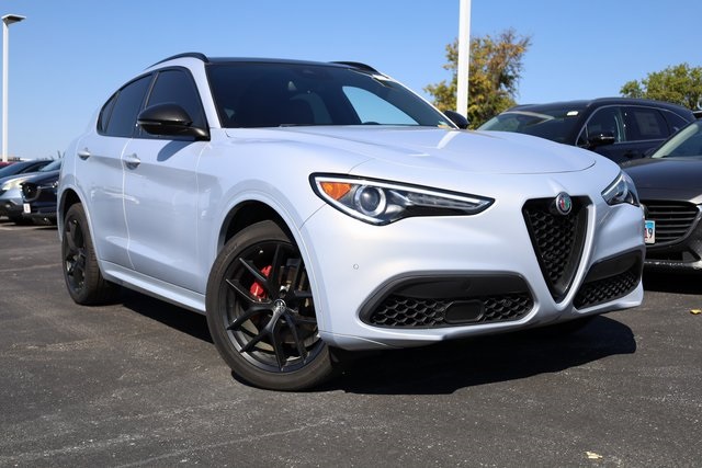 2020 Alfa Romeo Stelvio Ti Sport 2