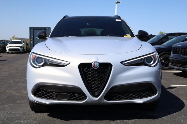 2020 Alfa Romeo Stelvio Ti Sport 3