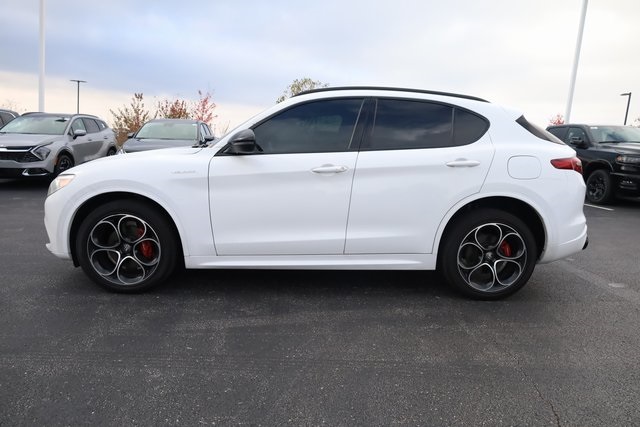 2022 Alfa Romeo Stelvio Veloce AWD 5