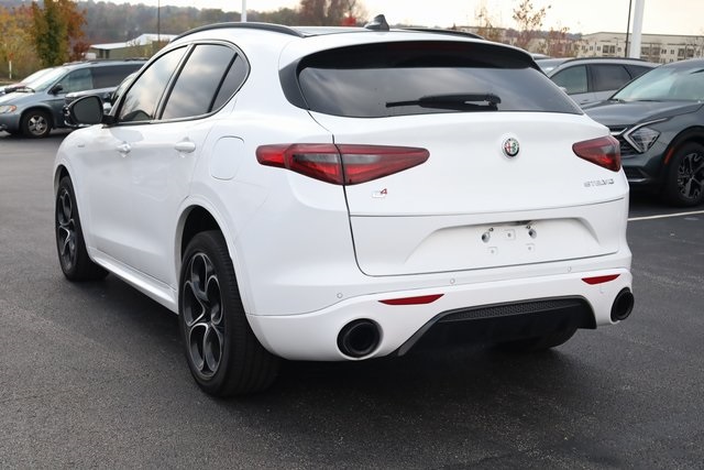 2022 Alfa Romeo Stelvio Veloce AWD 6