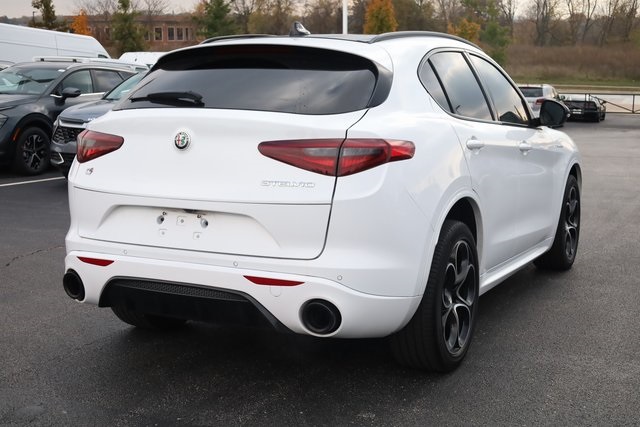 2022 Alfa Romeo Stelvio Veloce AWD 7