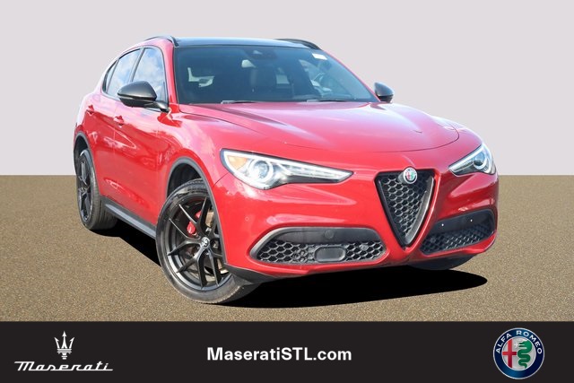 2019 Alfa Romeo Stelvio Ti Sport 1