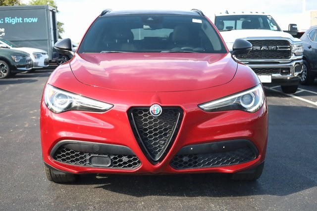 2019 Alfa Romeo Stelvio Ti Sport 3