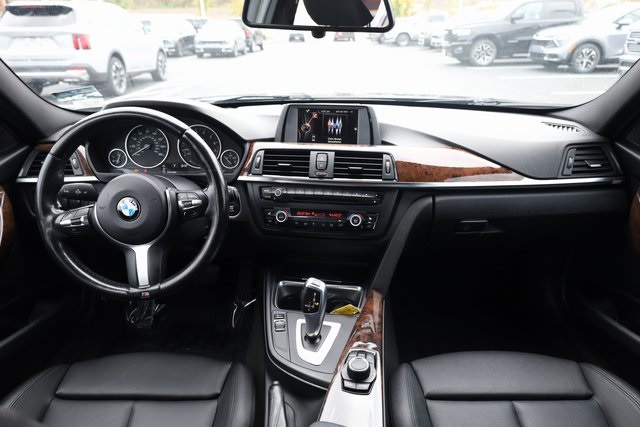 2015 BMW 3 Series 320i 14