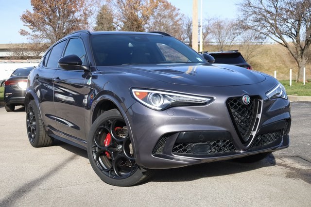 2022 Alfa Romeo Stelvio Quadrifoglio 2