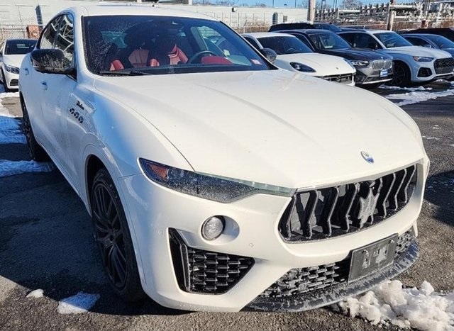 2022 Maserati Levante Modena 2