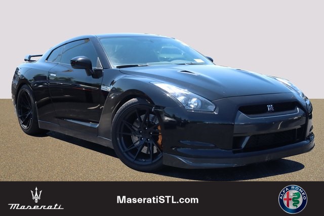 2010 Nissan GT-R Premium 1