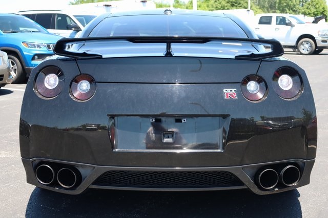 2010 Nissan GT-R Premium 6