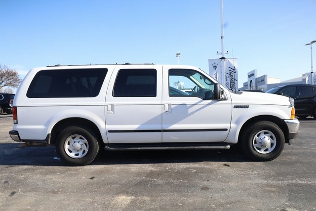 2000 Ford Excursion XLT 4