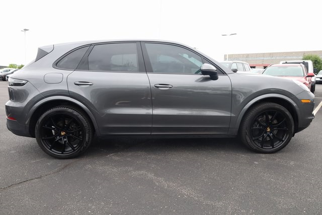 2022 Porsche Cayenne Base 4