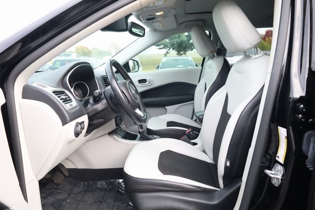 2020 Jeep Compass Latitude 12